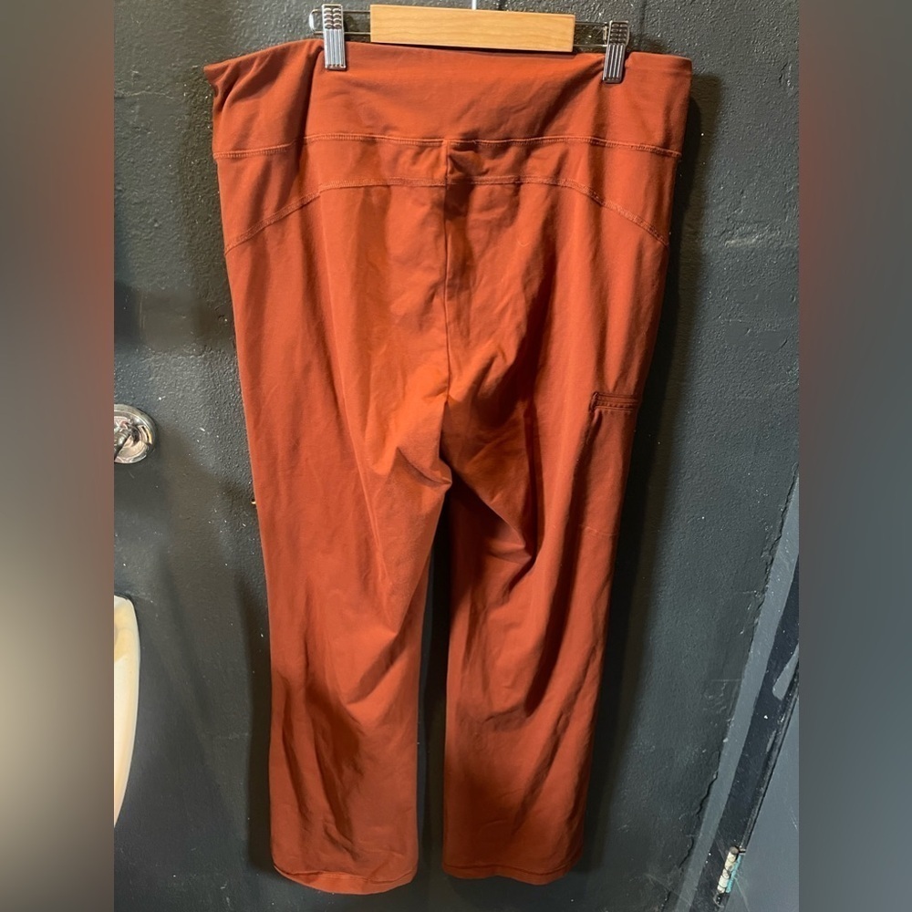 Duluth Trading Co Rust Leggings - Picture 4 of 4